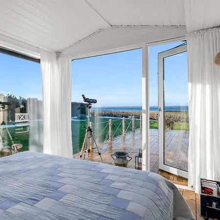 Gustav - 50m From The Sea By Interhome